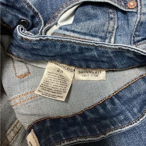 Maurices jeans